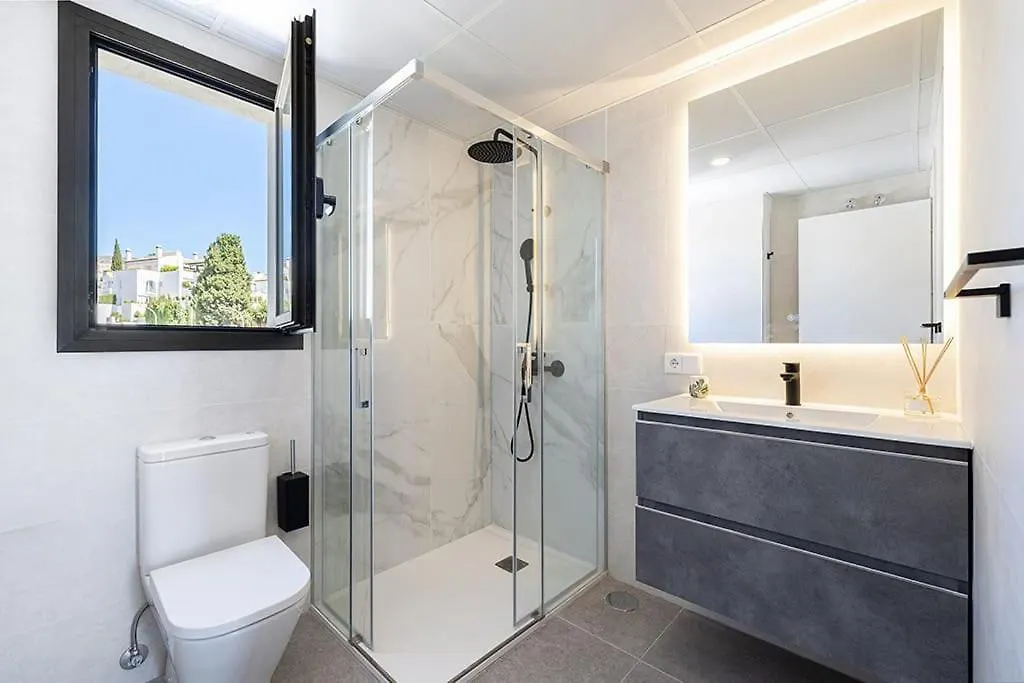 Luxury Carihuela With Private Jacuzzi By Ensuite Torremolinos 0*,