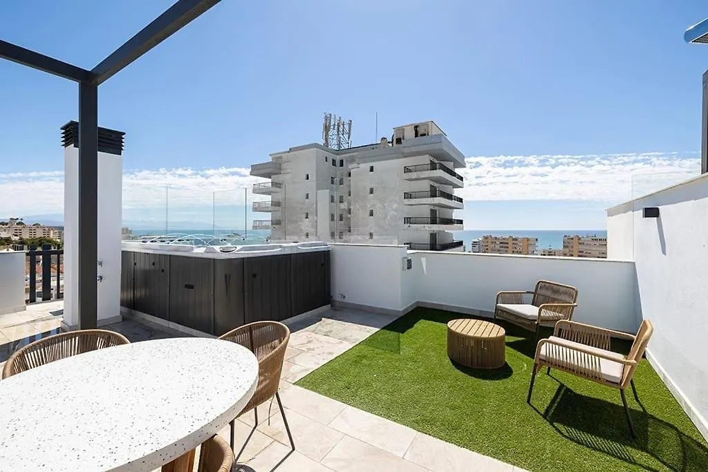 Appartement Luxury Carihuela With Private Jacuzzi By Ensuite Torremolinos Spanje