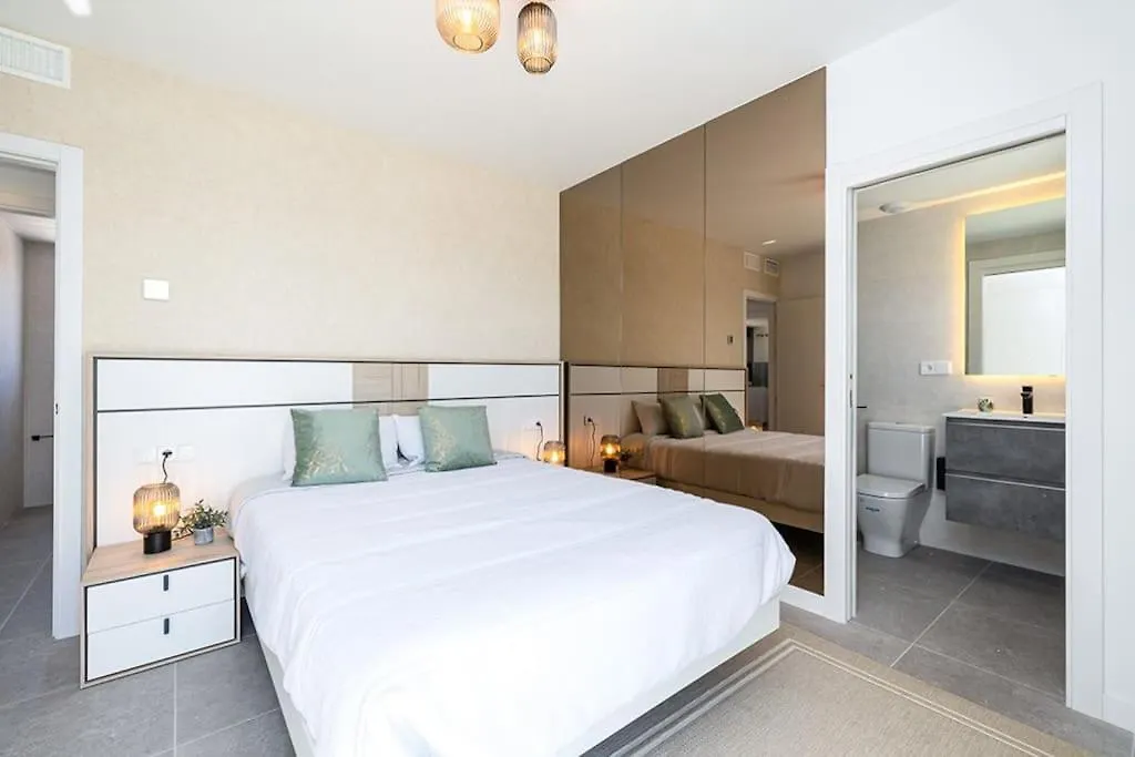 Luxury Carihuela With Private Jacuzzi By Ensuite Torremolinos Spain