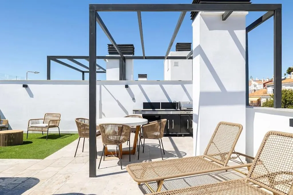 Luxury Carihuela With Private Jacuzzi By Ensuite Torremolinos Apartment