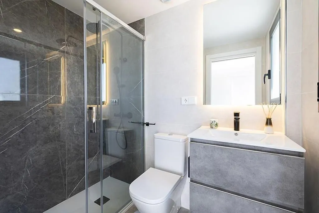 Luxury Carihuela With Private Jacuzzi By Ensuite Torremolinos Apartment